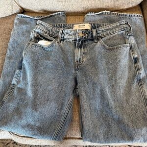 Hollister Low Rise Baggy Jeans
